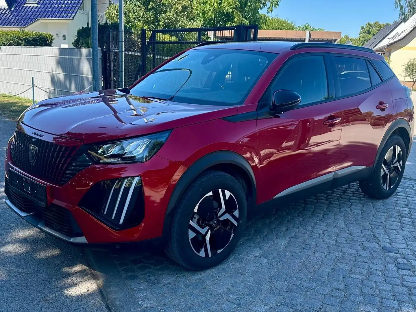 Peugeot 2008 Allure*Navi*ACC*SHZ*LED*360° Kamera*Carplay Rouge - 1