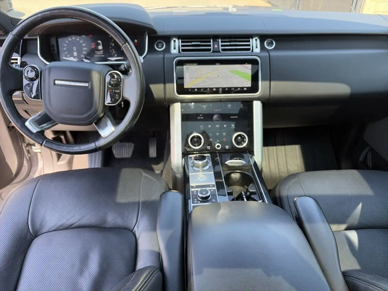 Land Rover Range Rover снимка Land Rover Range Rover