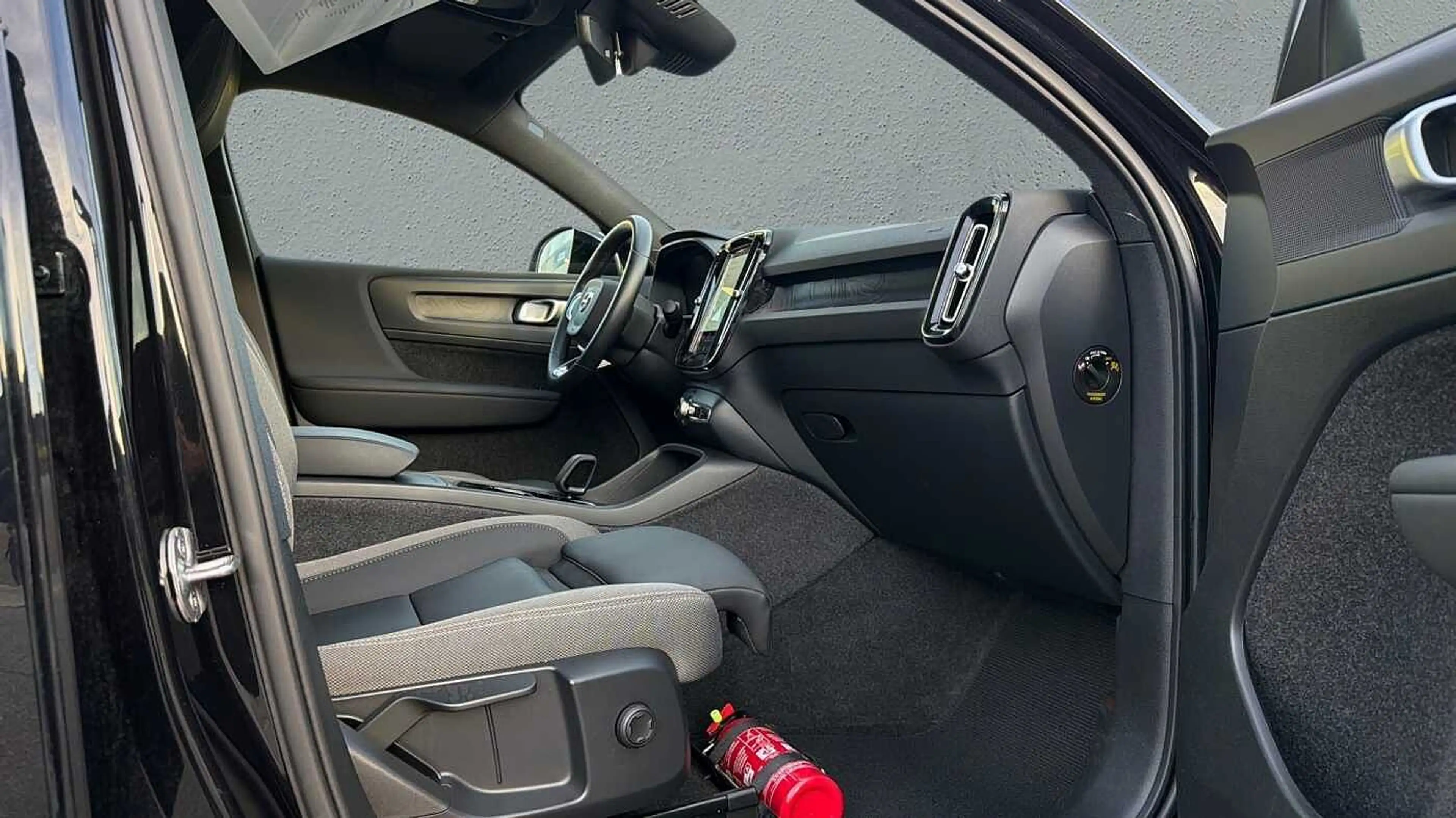 Volvo C40 Recharge Plus, Single Motor Extended Range, Elektr — photo 5