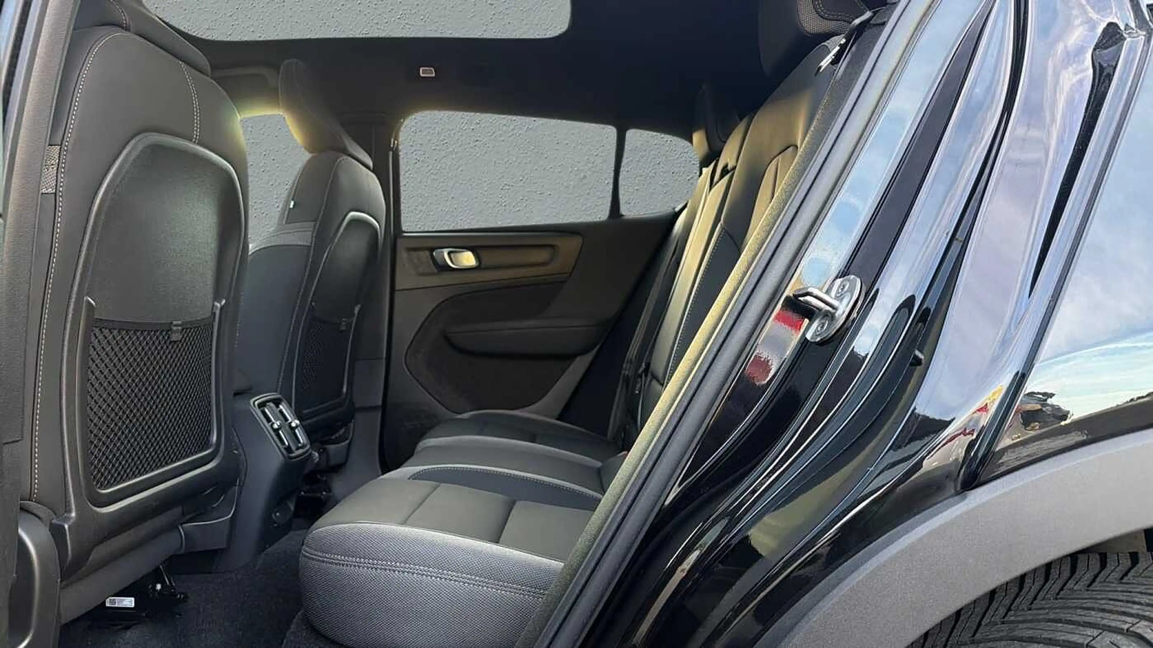 Volvo C40 Recharge Plus, Single Motor Extended Range, Elektr — photo 7