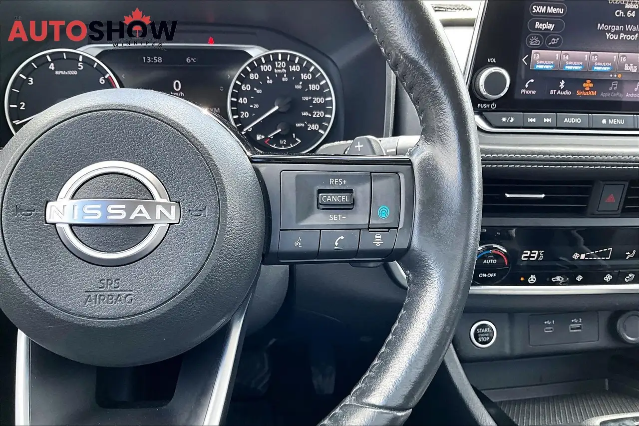 Nissan Rogue снимка Nissan Rogue