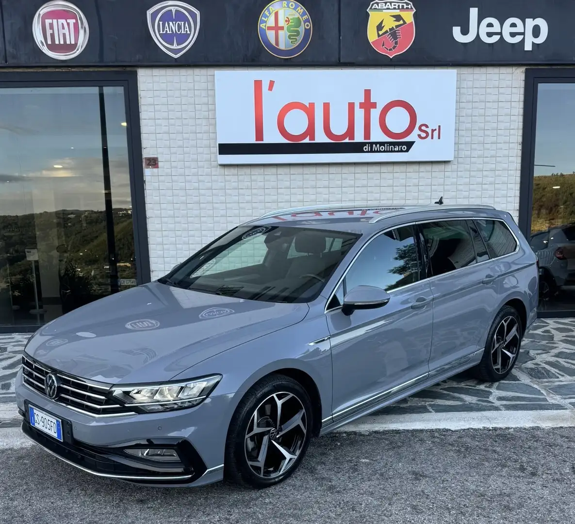 Volkswagen Passat Variant VARIANT R-LINE 2.0 122CV DSG Gris - 1