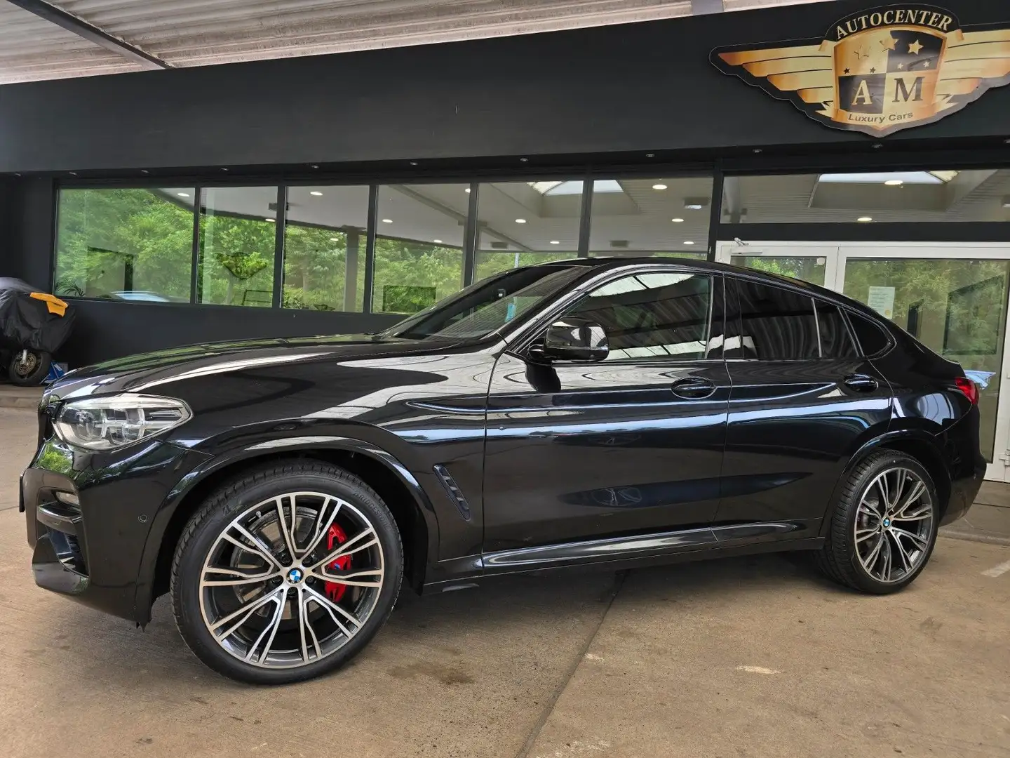 BMW X4 M d PANORAMA/AHK/LED/Mwst./360°/H&K/21" Чорний - 2