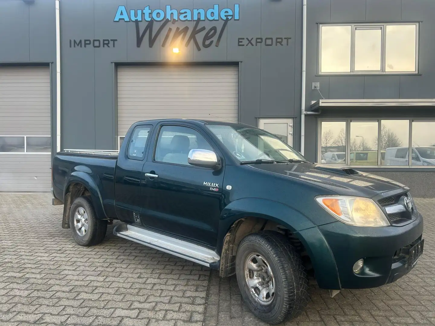 Toyota Hilux 2.5 D-4D Xtra Cab - 4x4 Verde - 1