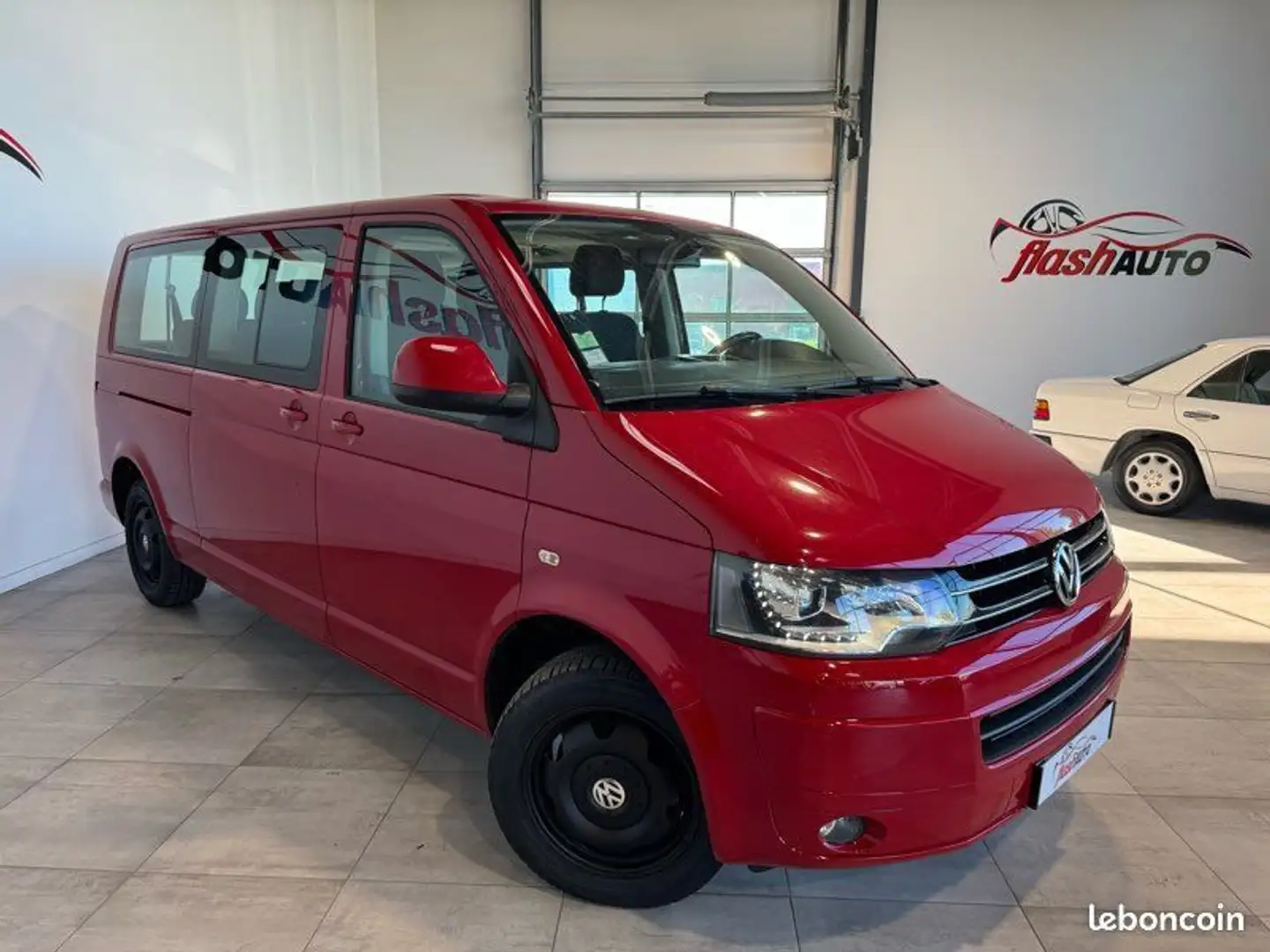 Volkswagen T5 Caravelle TRANSPORTEUR T5 PHASE 2 4MOTION 2.0 Bi TDi 180cv CONFORTLINE-9 PLACES-2015 Rot - 2