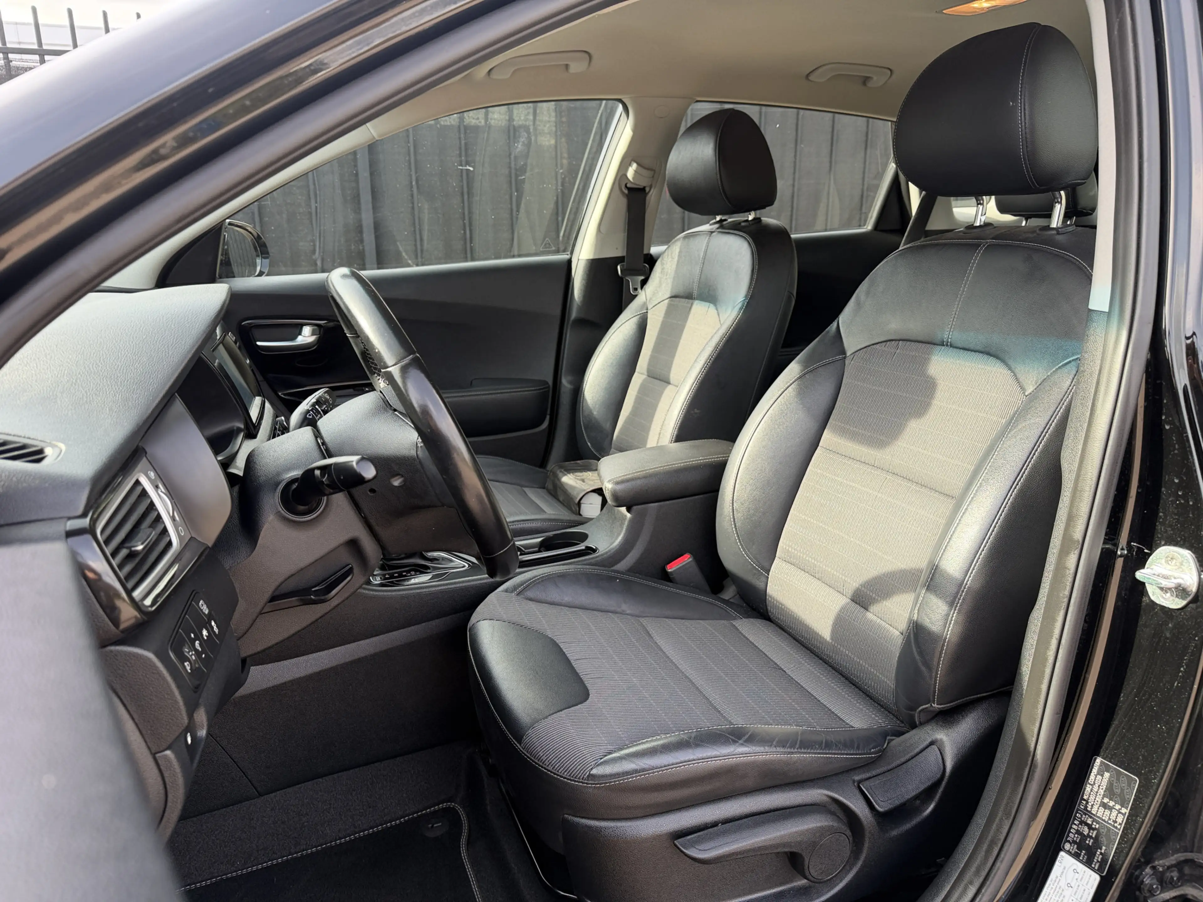 Kia Niro 1.6 GDi Hybrid DynamicLine Carplay/Clima/Cruise — photo 15