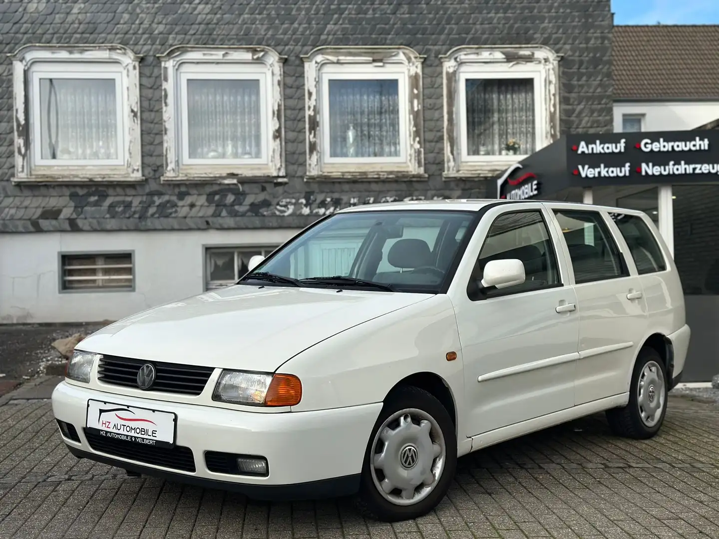 Volkswagen Polo Comfortline *SERVO*STANDHZ*KLIMA*EL.FENSTER Weiß - 2