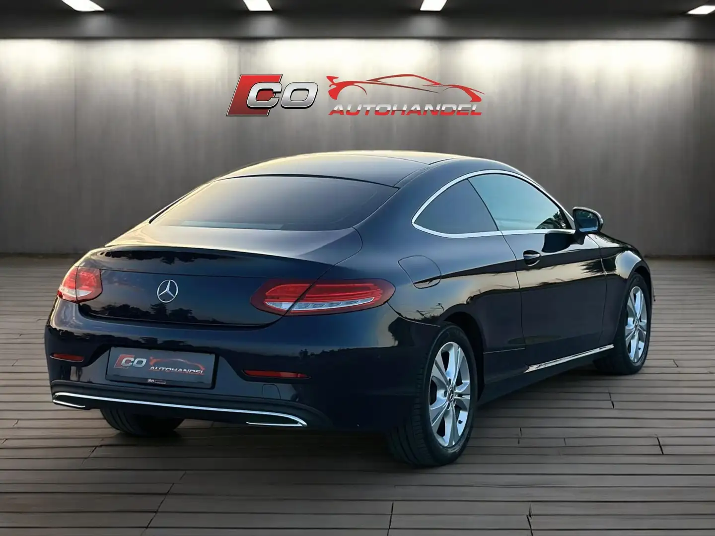 Mercedes-Benz C 220 C 220 d Coupe Aut. Blau - 2