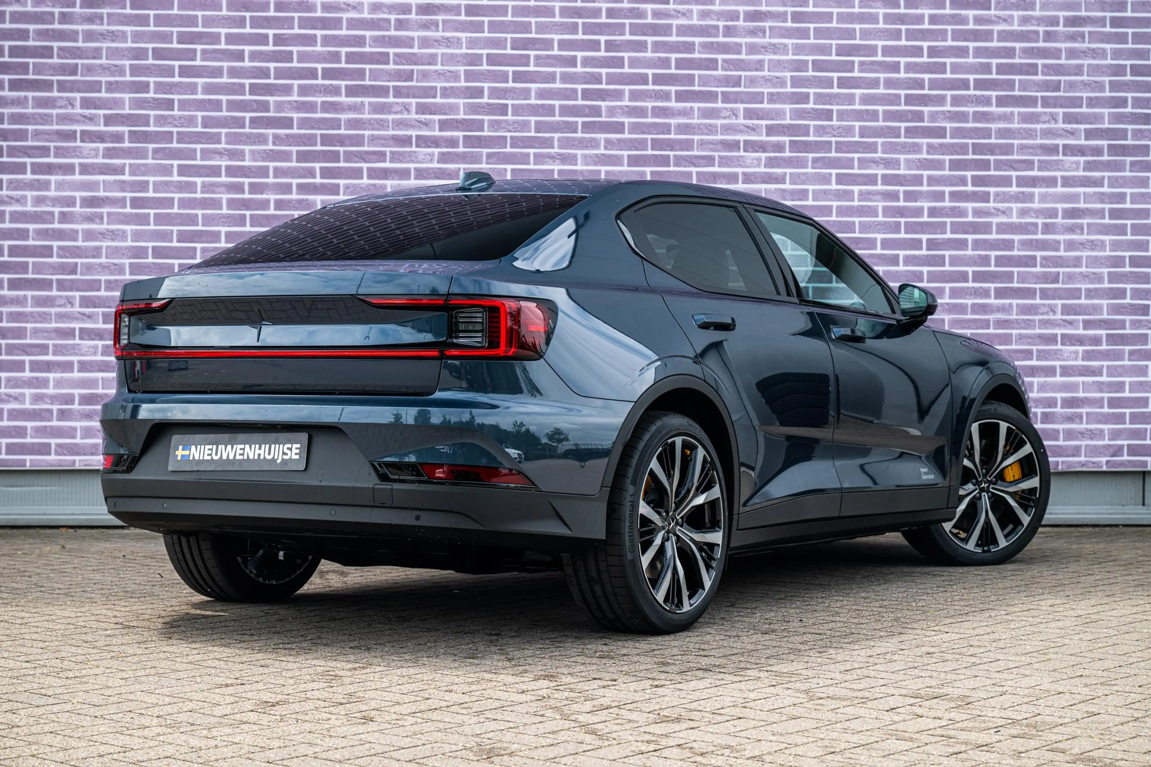 Polestar 2 Long Range Dual Motor Performance Prime 82 kWh | B — photo 6