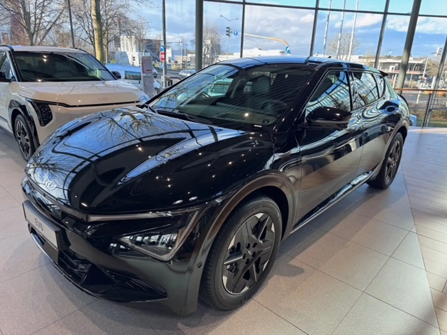 Kia EV6 84-kWh Earth Zwart - 1