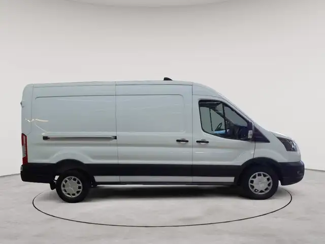 Ford Transit view 3