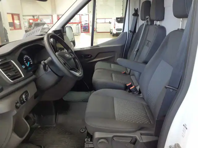 Ford Transit view 8