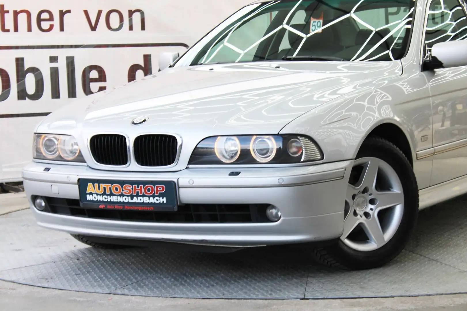 BMW 525 i Exclusive*Scheckheft*Standheizung*Automatik Gris - 2