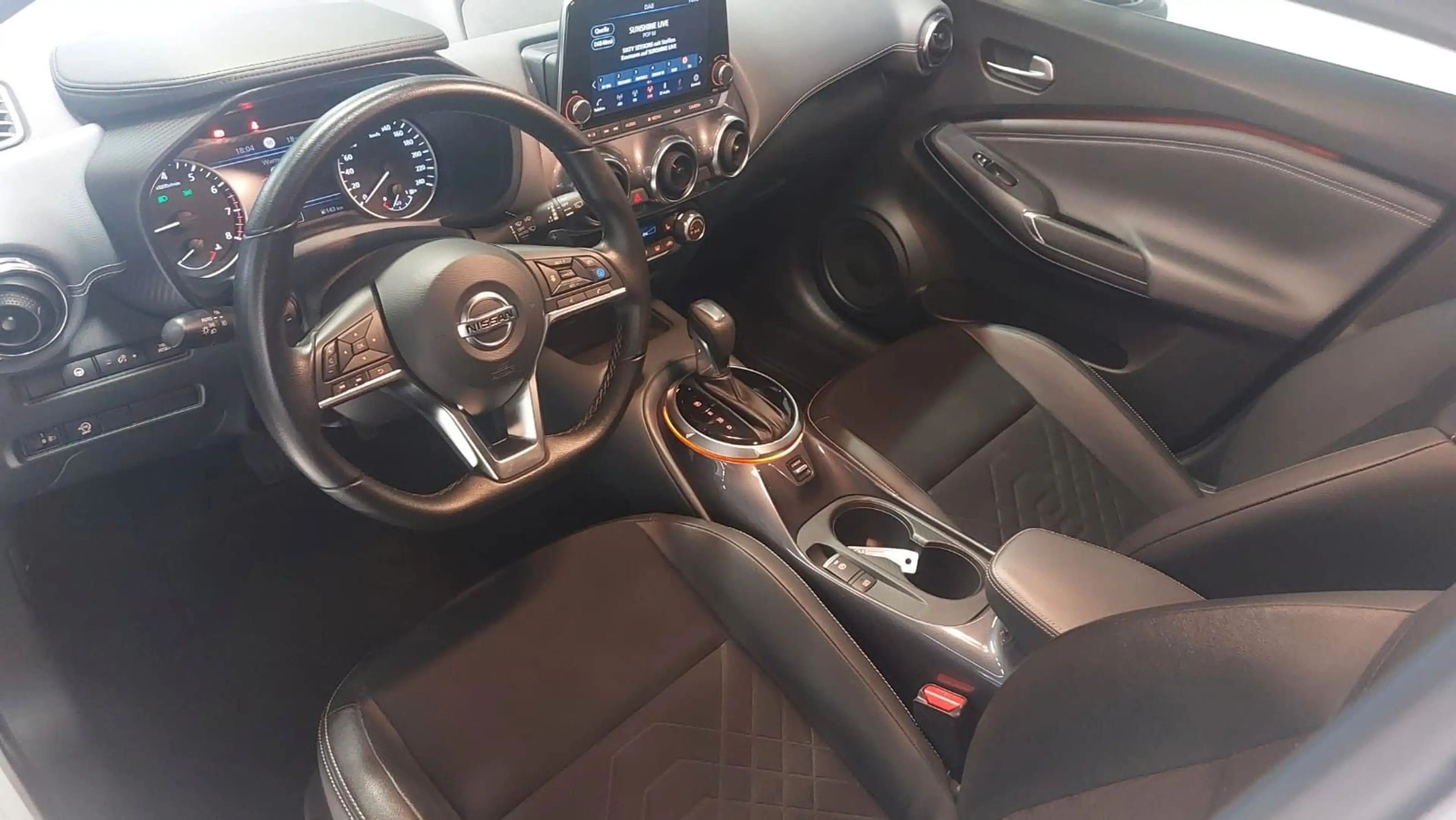 Nissan Juke Tekna — photo 10