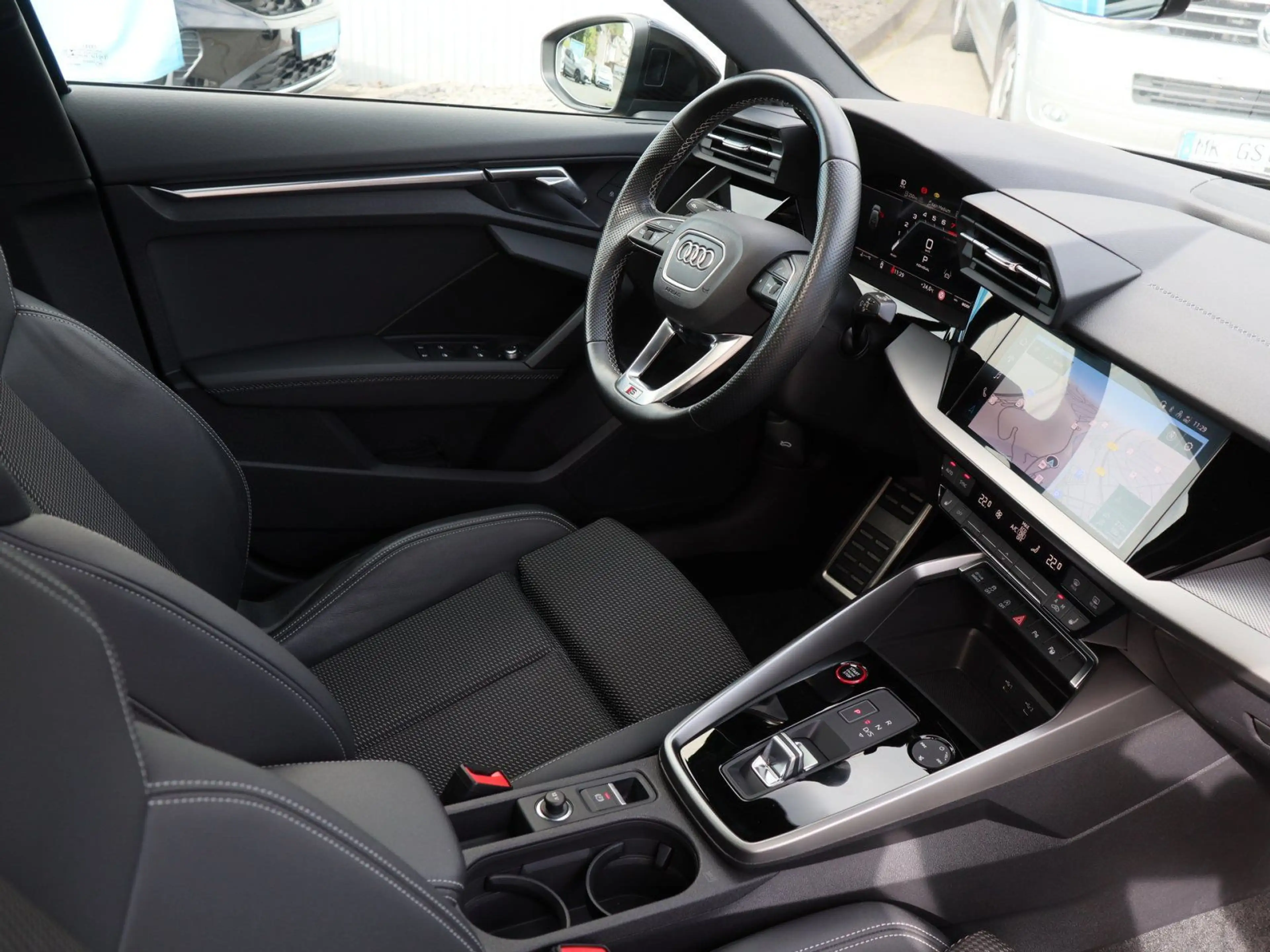 Audi S3 nza 2.0 TFSI Black Pano B&O LED Kam — photo 3