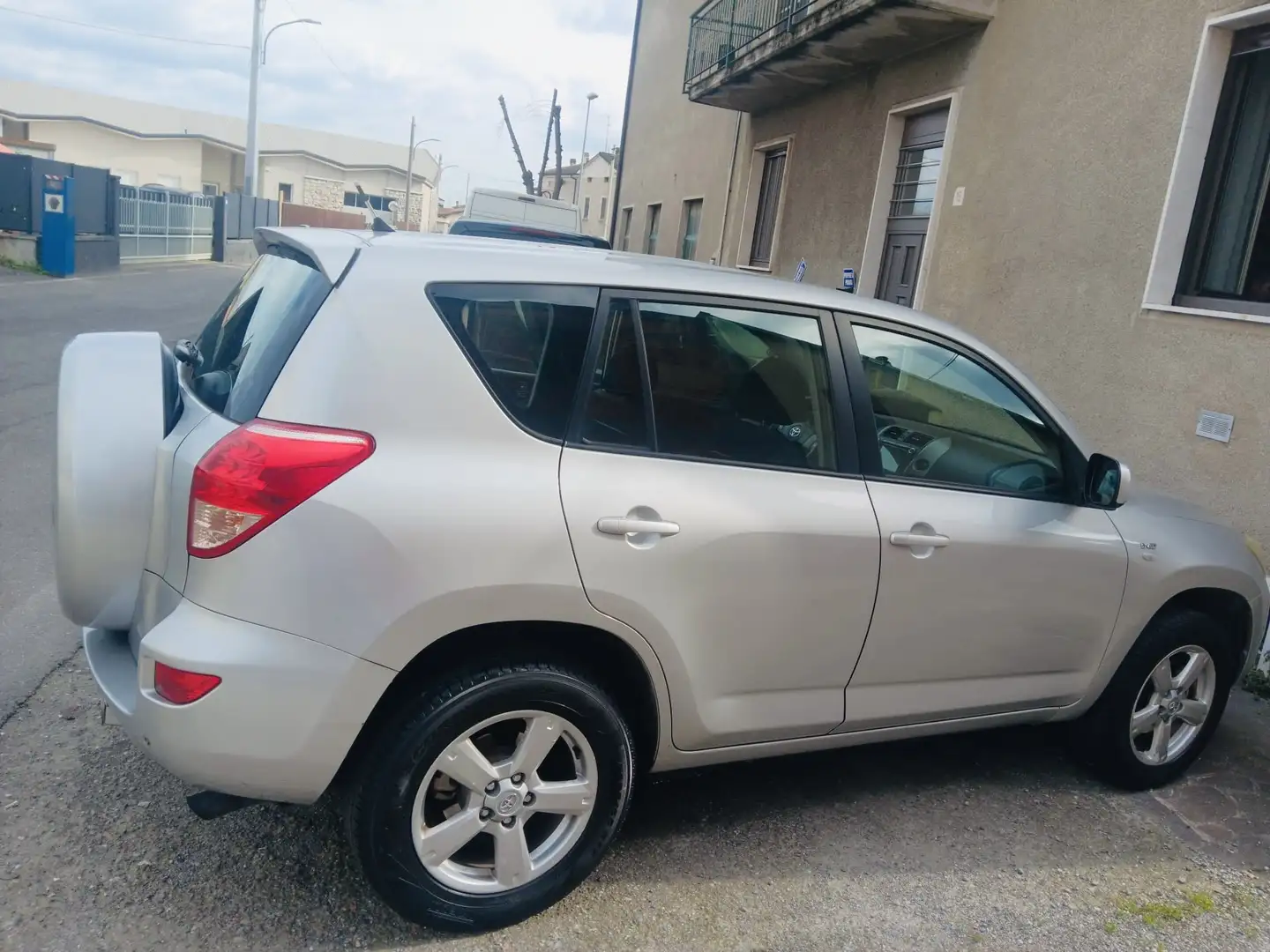 Toyota RAV 4 2.2 D-4D 4x4 Travel Argento - 2