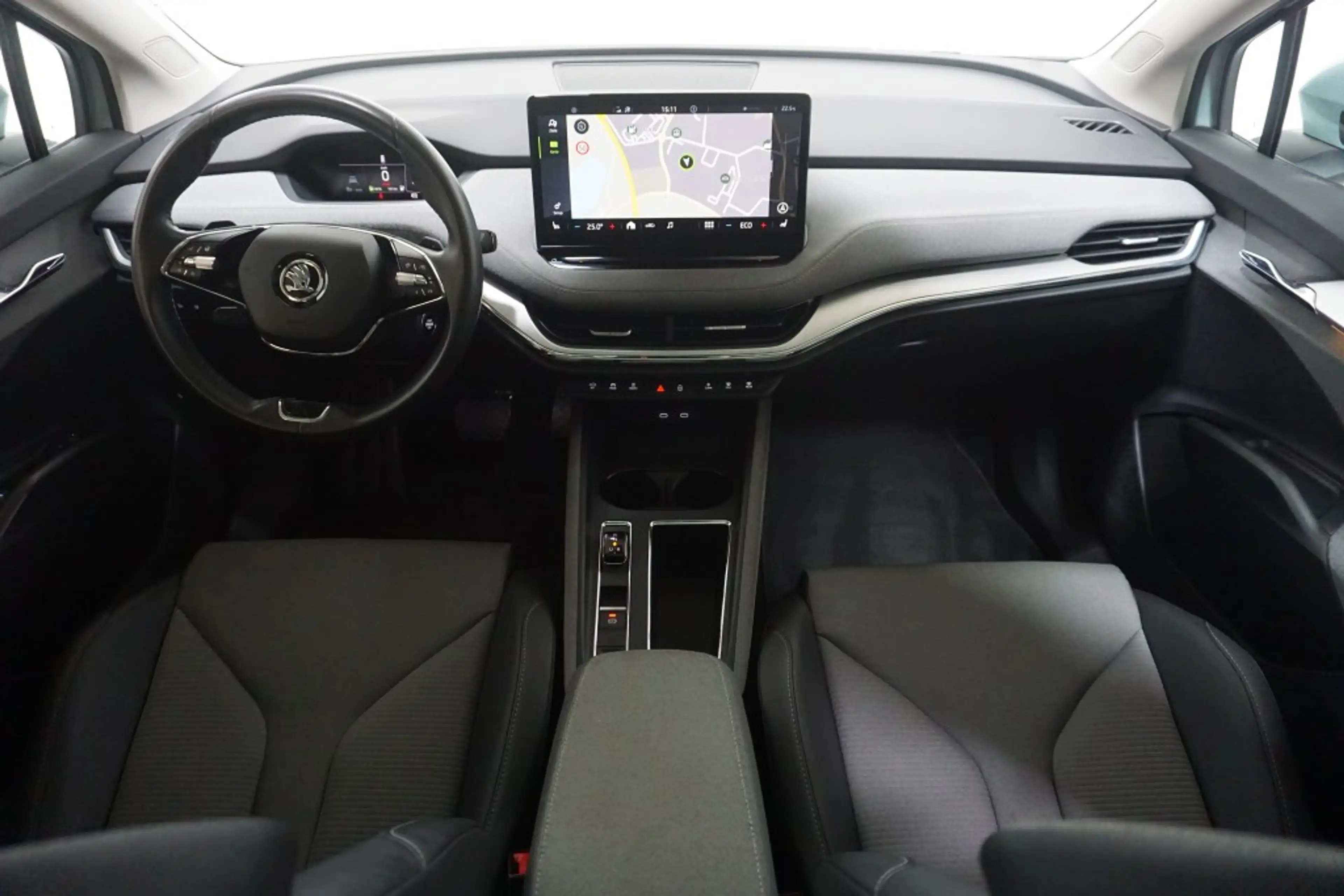 Skoda Enyaq 60e 132Kw Virtual AHK Pano SHZ LED ACC — photo 10