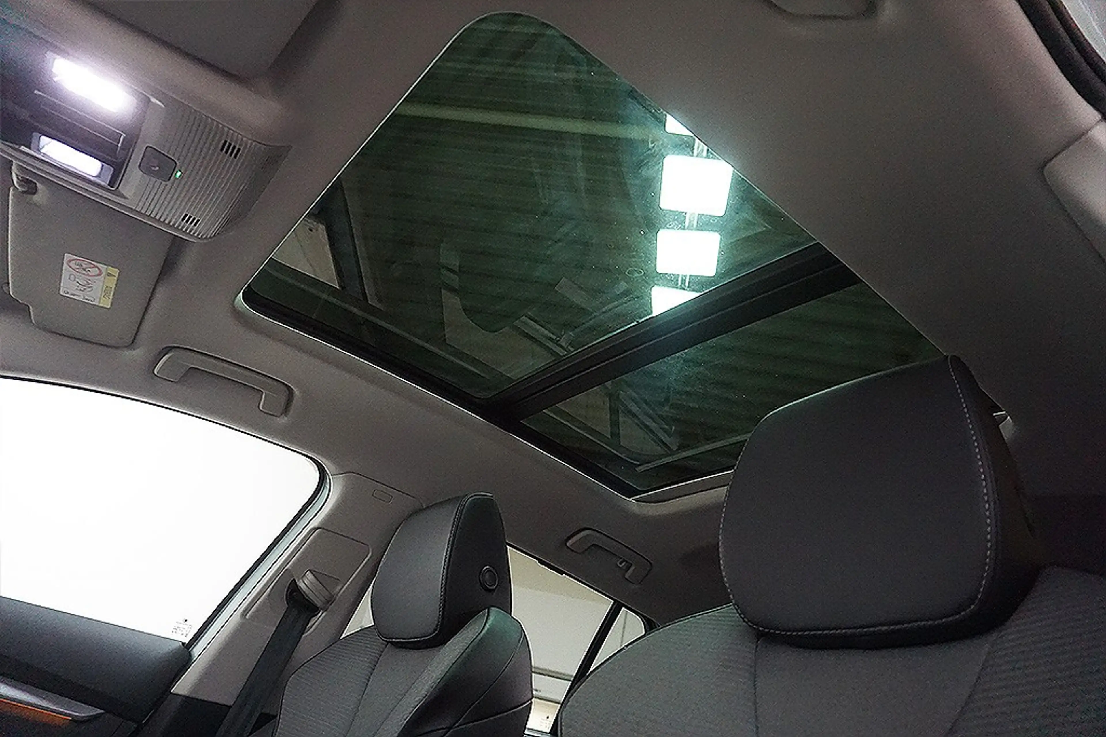 Skoda Enyaq 60e 132Kw Virtual AHK Pano SHZ LED ACC — photo 8