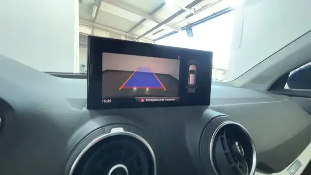 Audi Q2 view 14