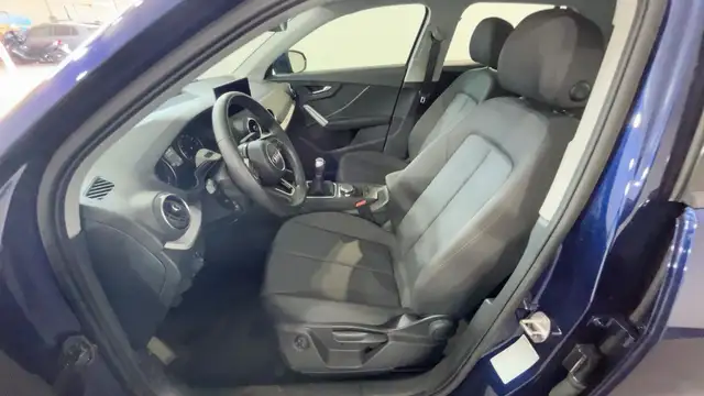Audi Q2 view 10
