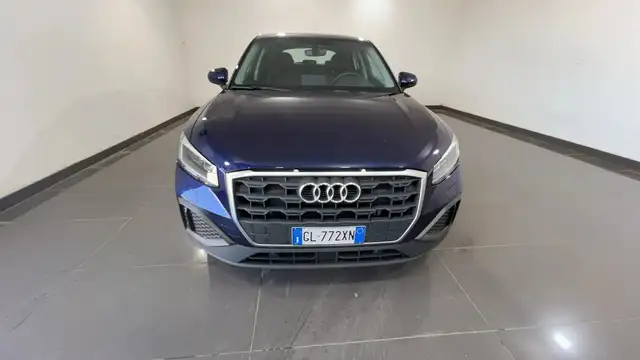 Audi Q2 view 8