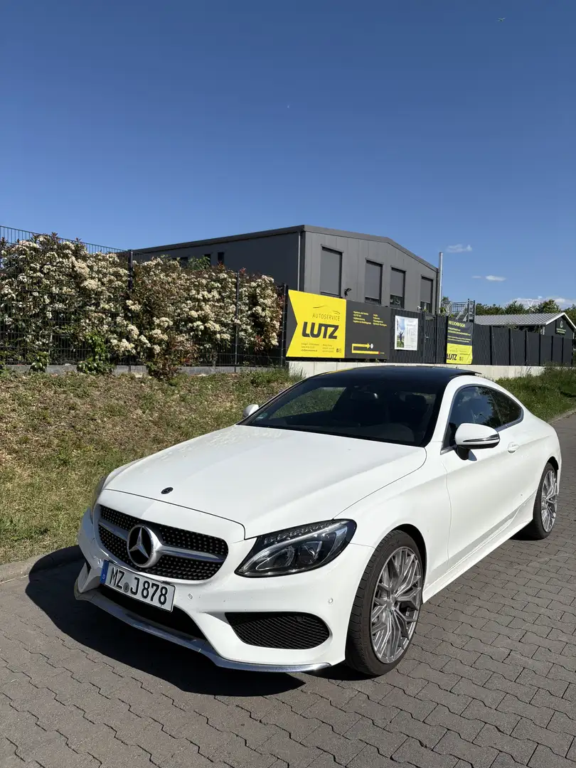 Mercedes-Benz C 250 Coupe 9G-TRONIC AMG Line - 2