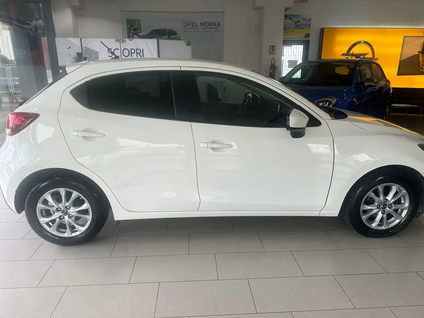 Mazda 2 1.5 105 CV Skyactiv-D Exceed Bianco - 2