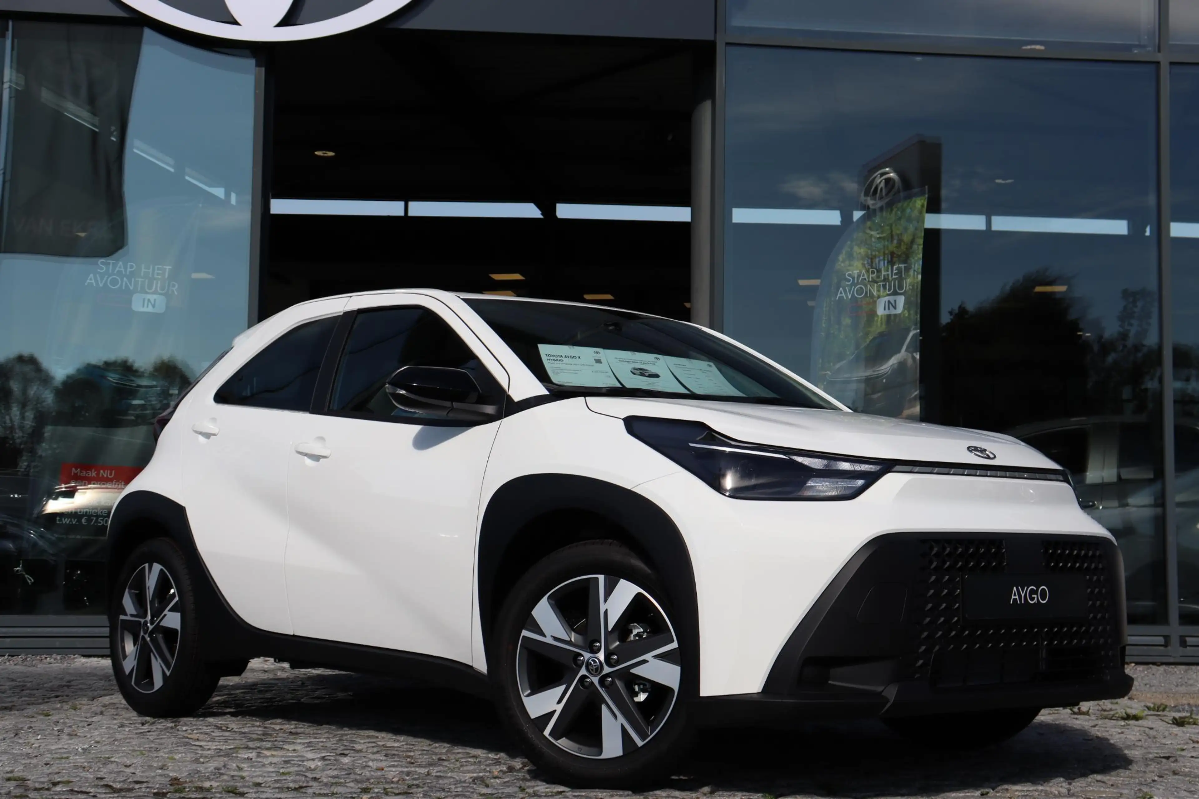 Toyota Aygo X Hybrid 115 Play GO, 17 Inch Lm velgen Nieuw en dir — photo 6