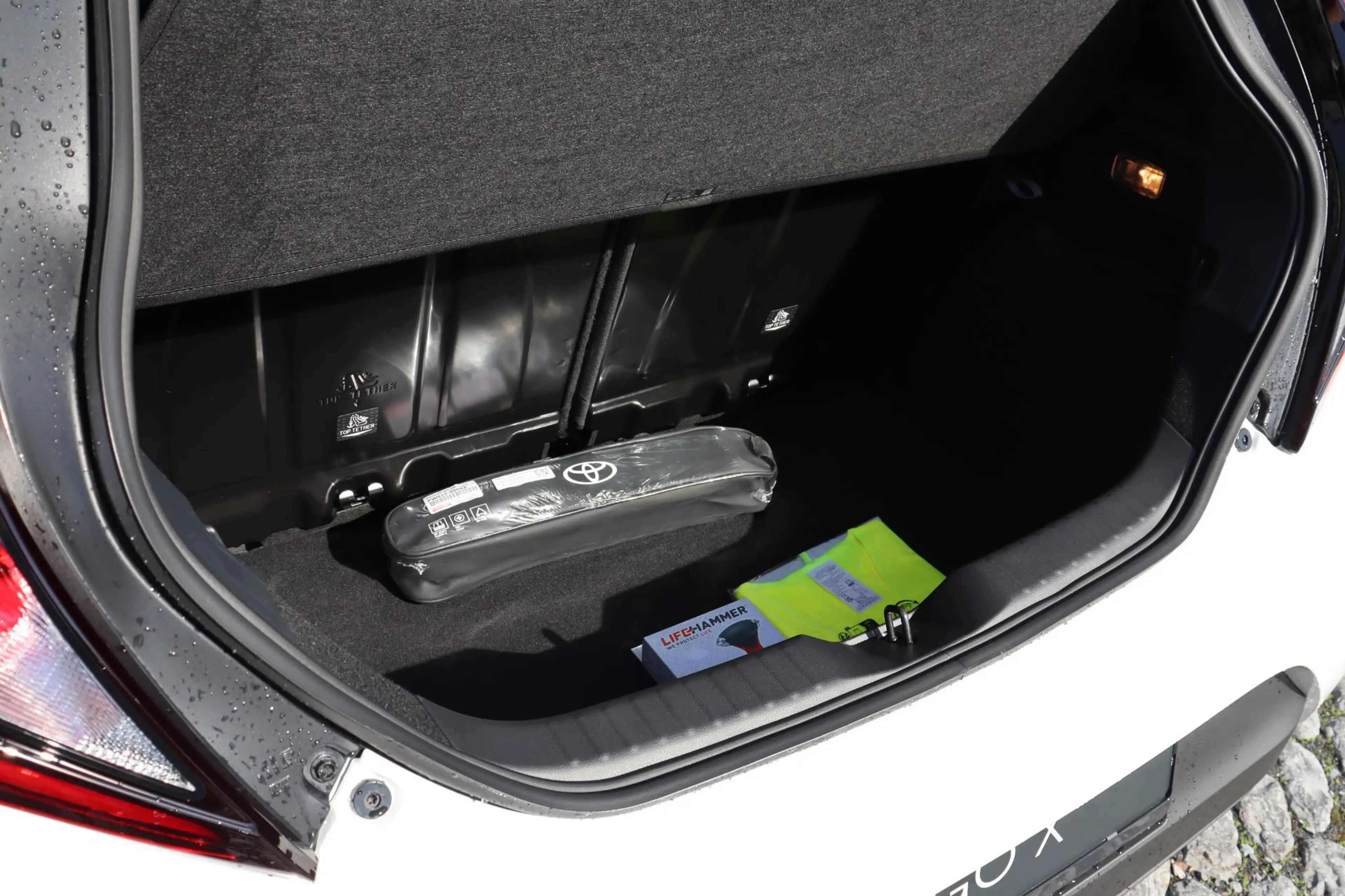 Toyota Aygo X Hybrid 115 Play GO, 17 Inch Lm velgen Nieuw en dir — photo 14