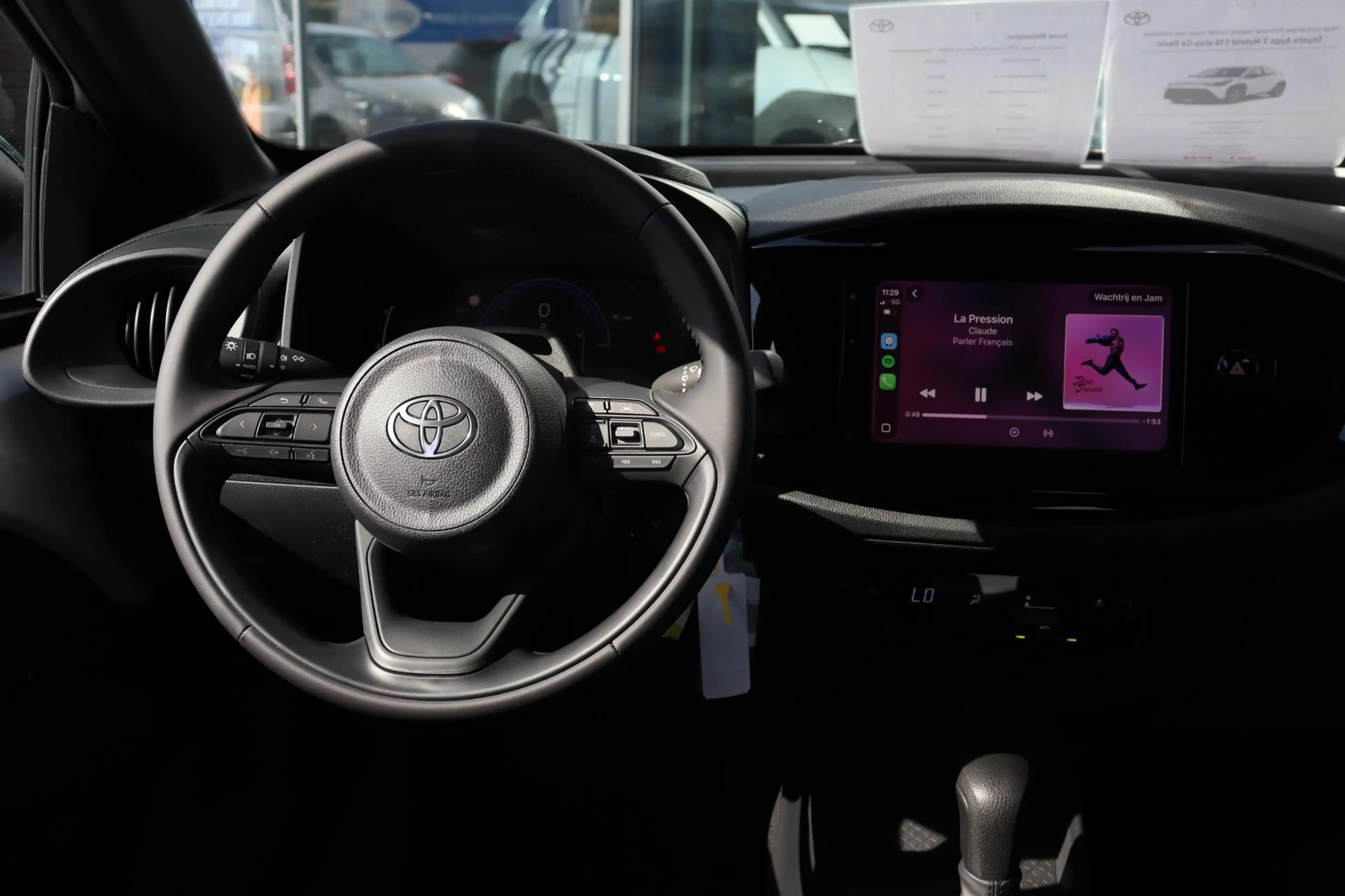 Toyota Aygo X Hybrid 115 Play GO, 17 Inch Lm velgen Nieuw en dir — photo 3