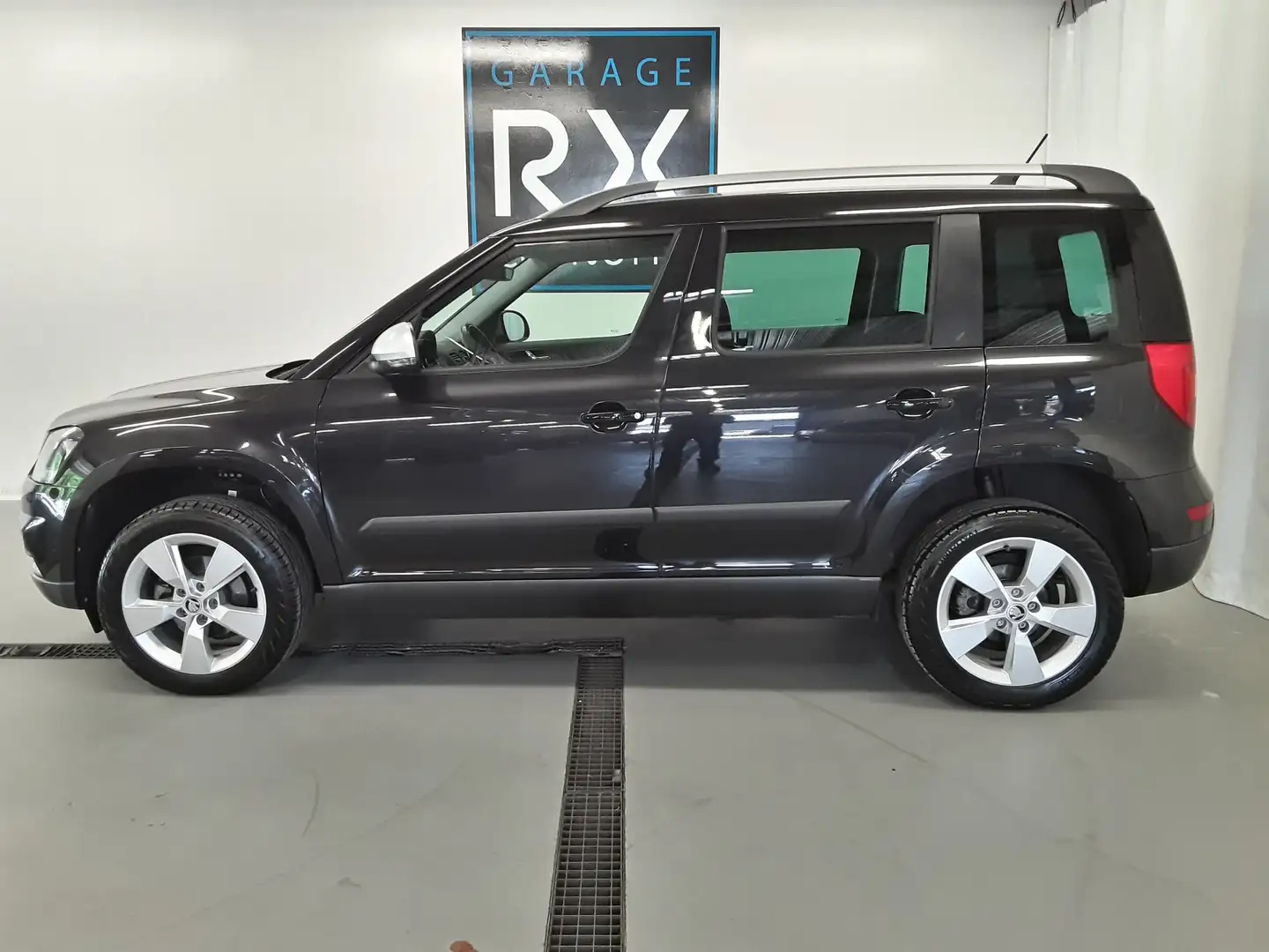 Skoda Yeti 1.2 TSI Active Nero - 2