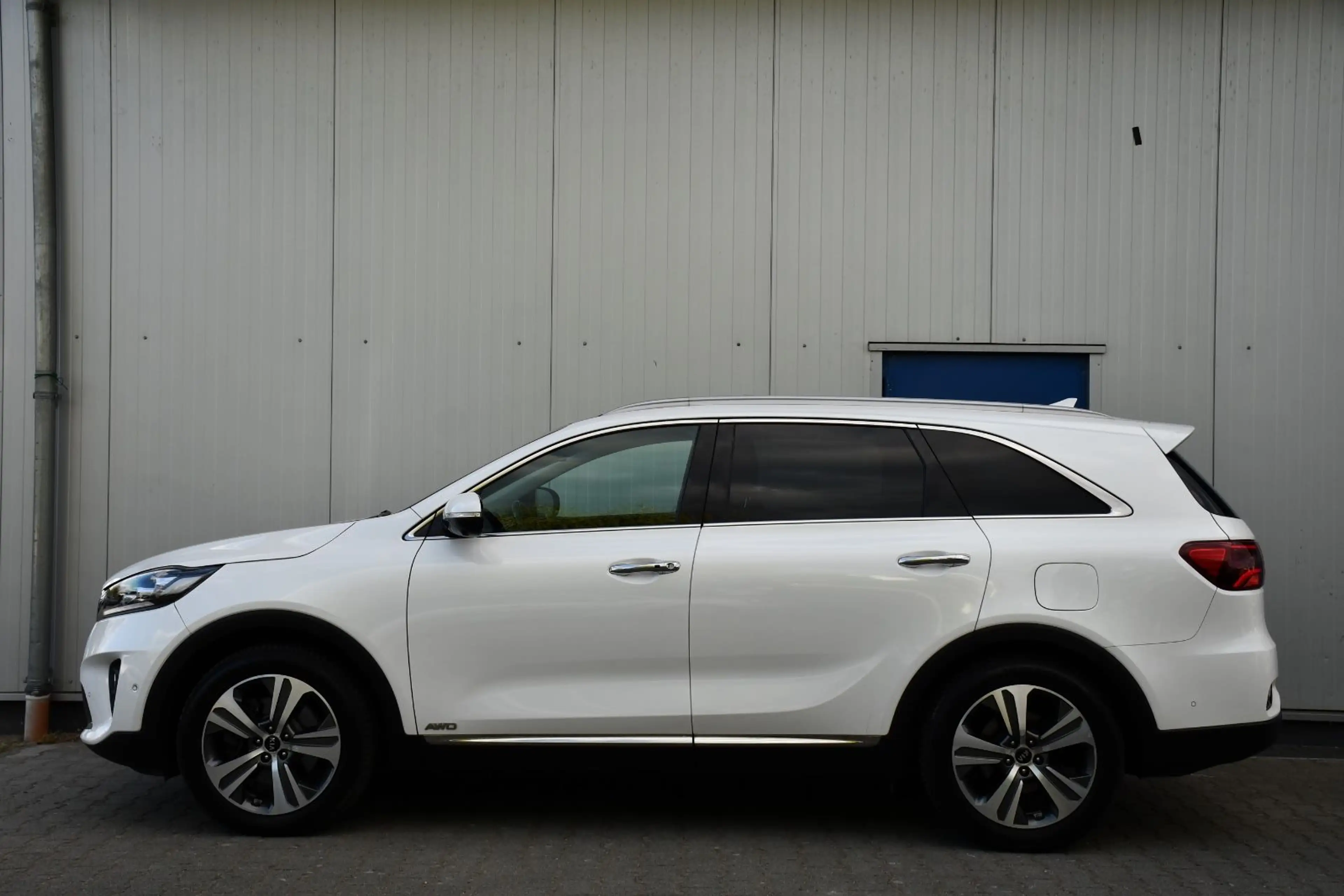 Kia Sorento Platinum Edition 4WD — photo 7