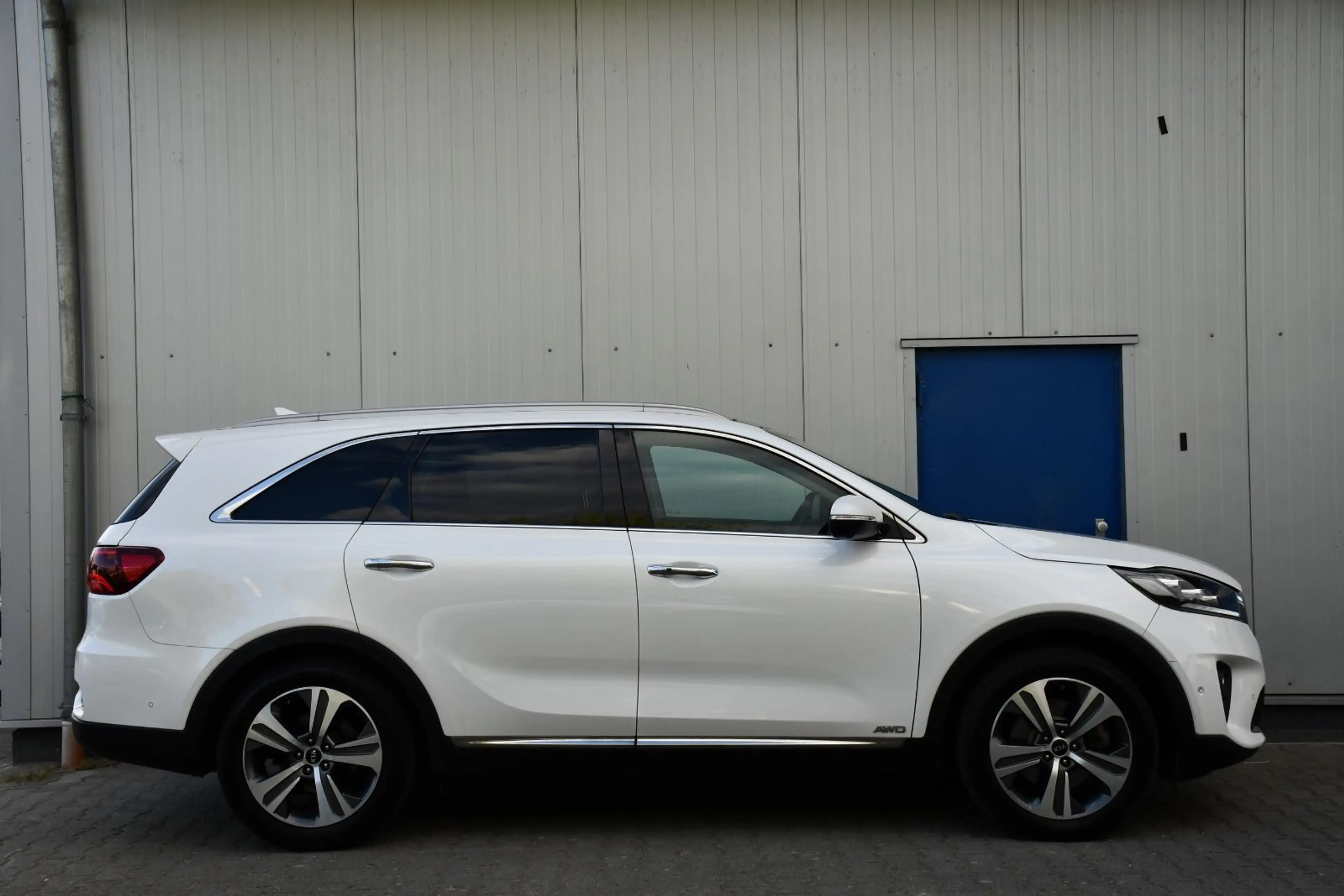 Kia Sorento Platinum Edition 4WD — photo 8