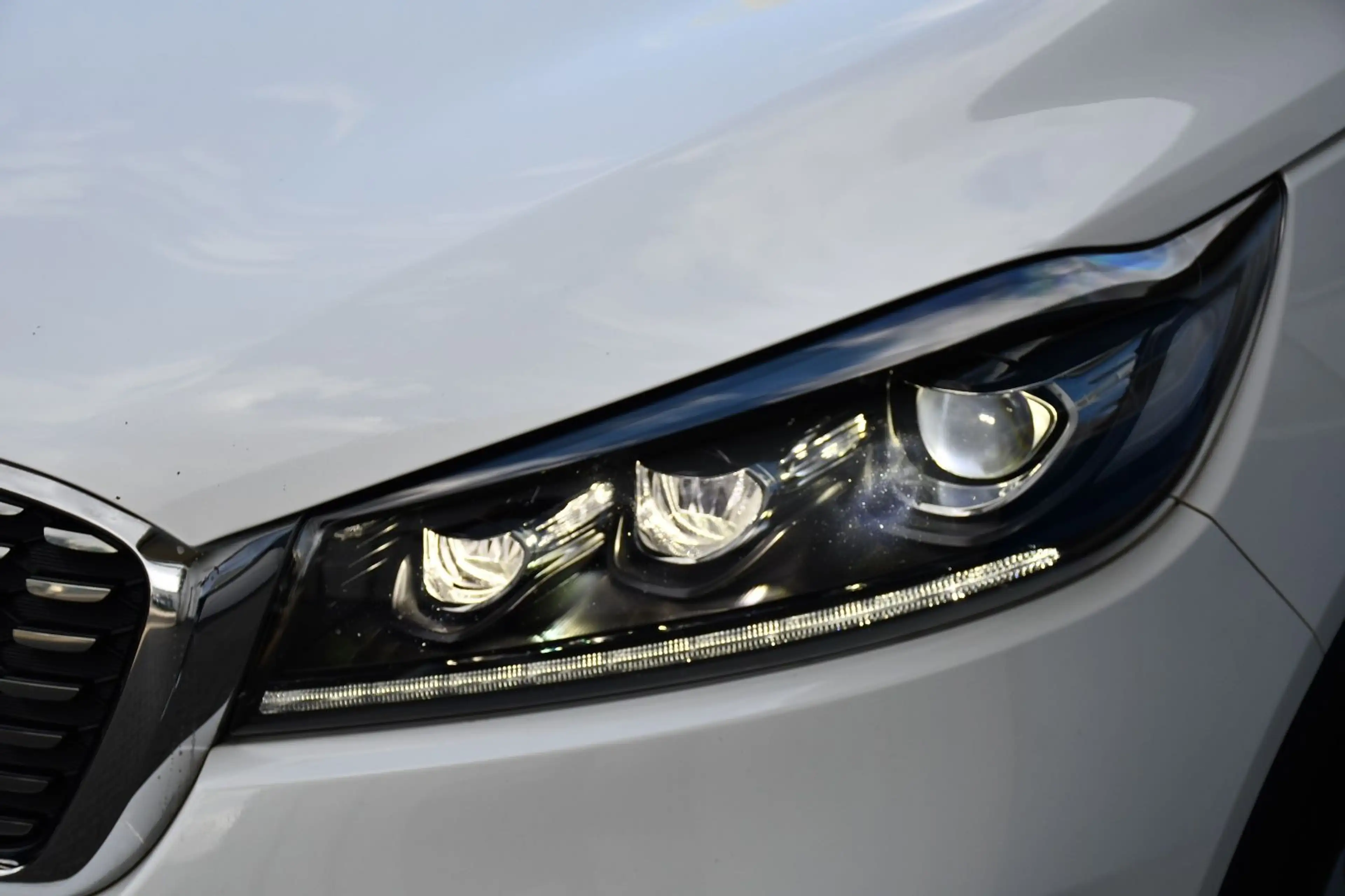 Kia Sorento Platinum Edition 4WD — photo 10