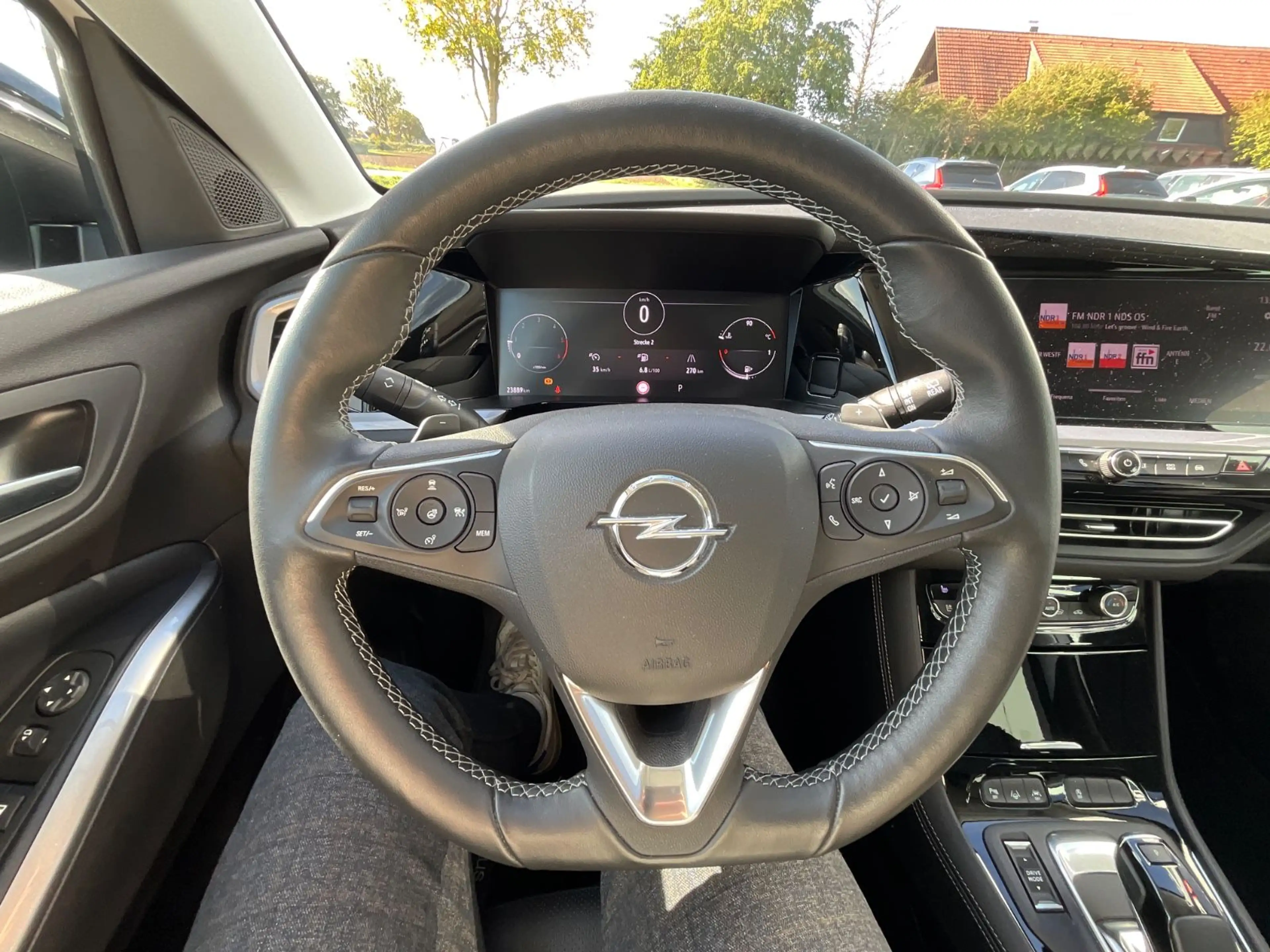 Opel Grandland X — photo 12