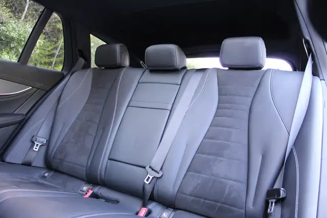 Mercedes-Benz E-Class view 12