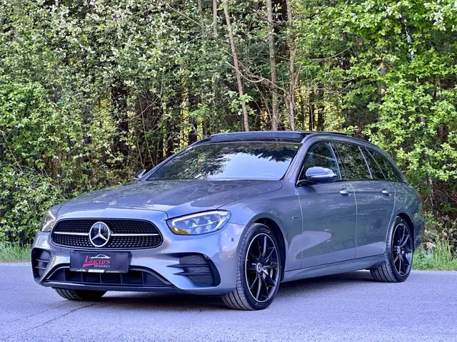 Mercedes-Benz E 300 d 4Matic AMG Sport Night-Edition Aut.PANO*LED*NAVI