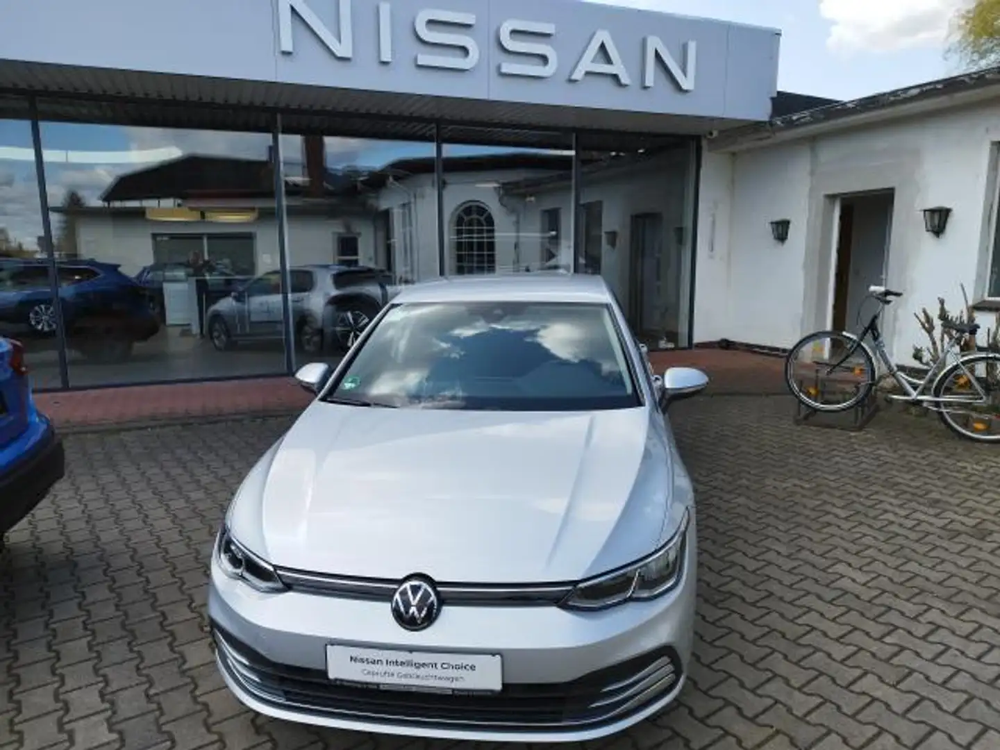 Volkswagen Golf ACTIVE - 1