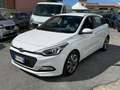 Hyundai i20 1.2 *SENSORI DI PARCHEGGIO/BLUETOOTH* Bílá - thumbnail 3