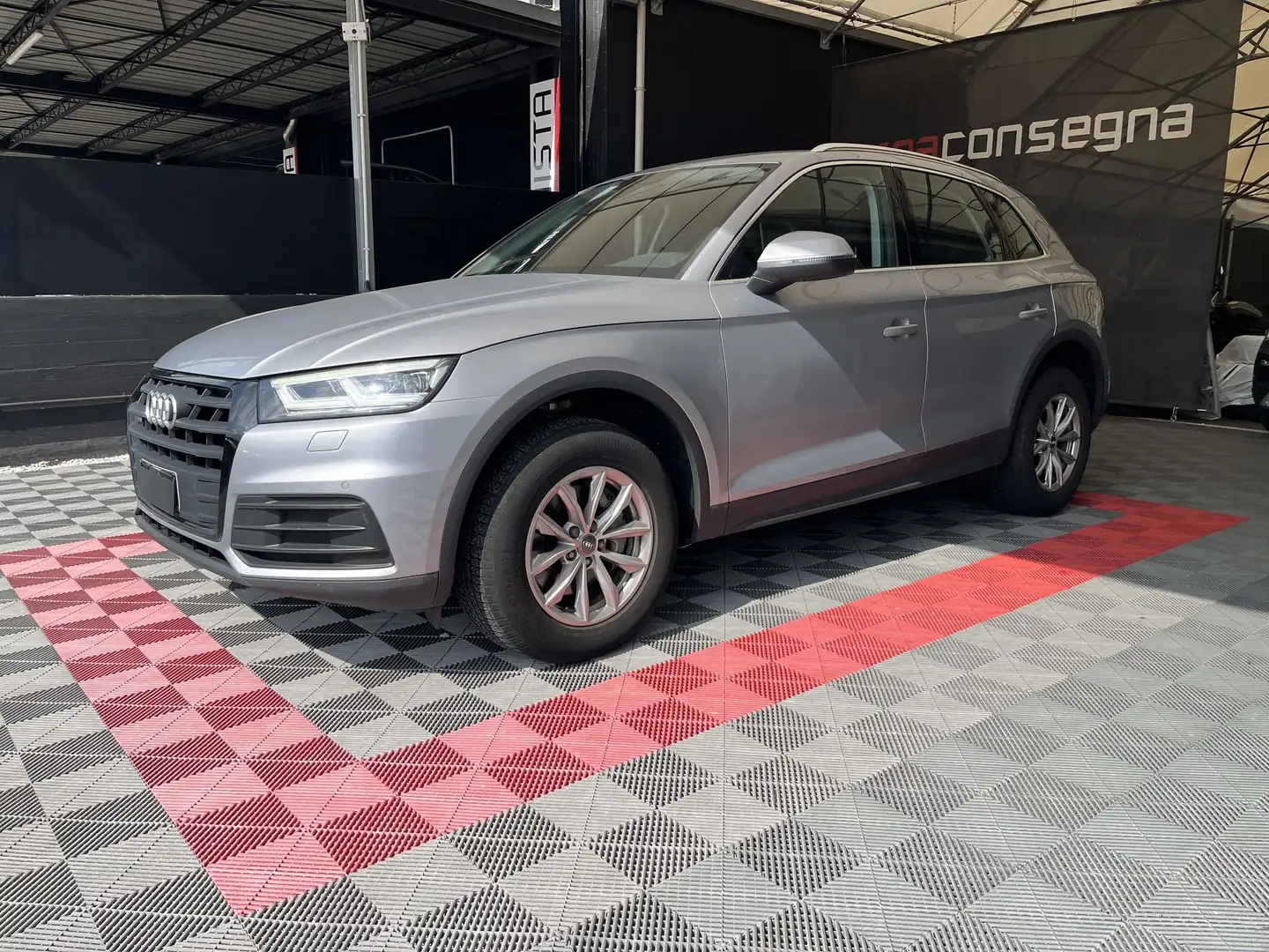 Audi Q5 Q5 40 TDI quattro S tronic Business Grau - 1
