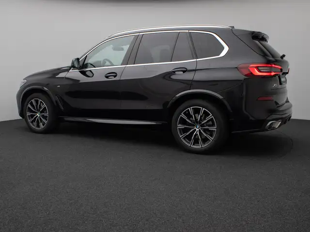BMW X5 view 10