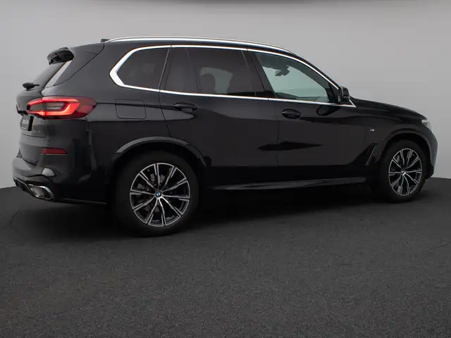 BMW X5 view 6