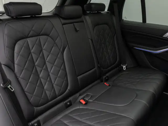 BMW X5 view 28
