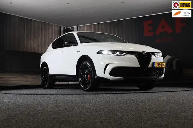 Alfa Romeo Tonale 1.5T Hybrid Veloce / 160 PK / Acc / Leder / Navi /