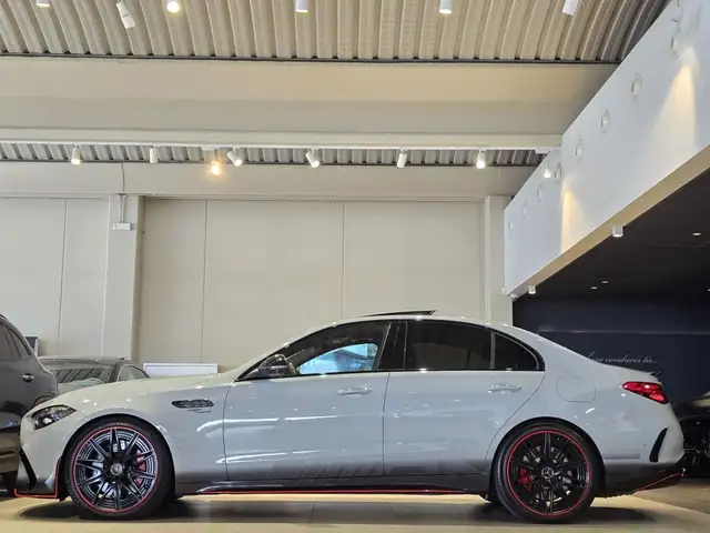 Mercedes-Benz C-Class view 13