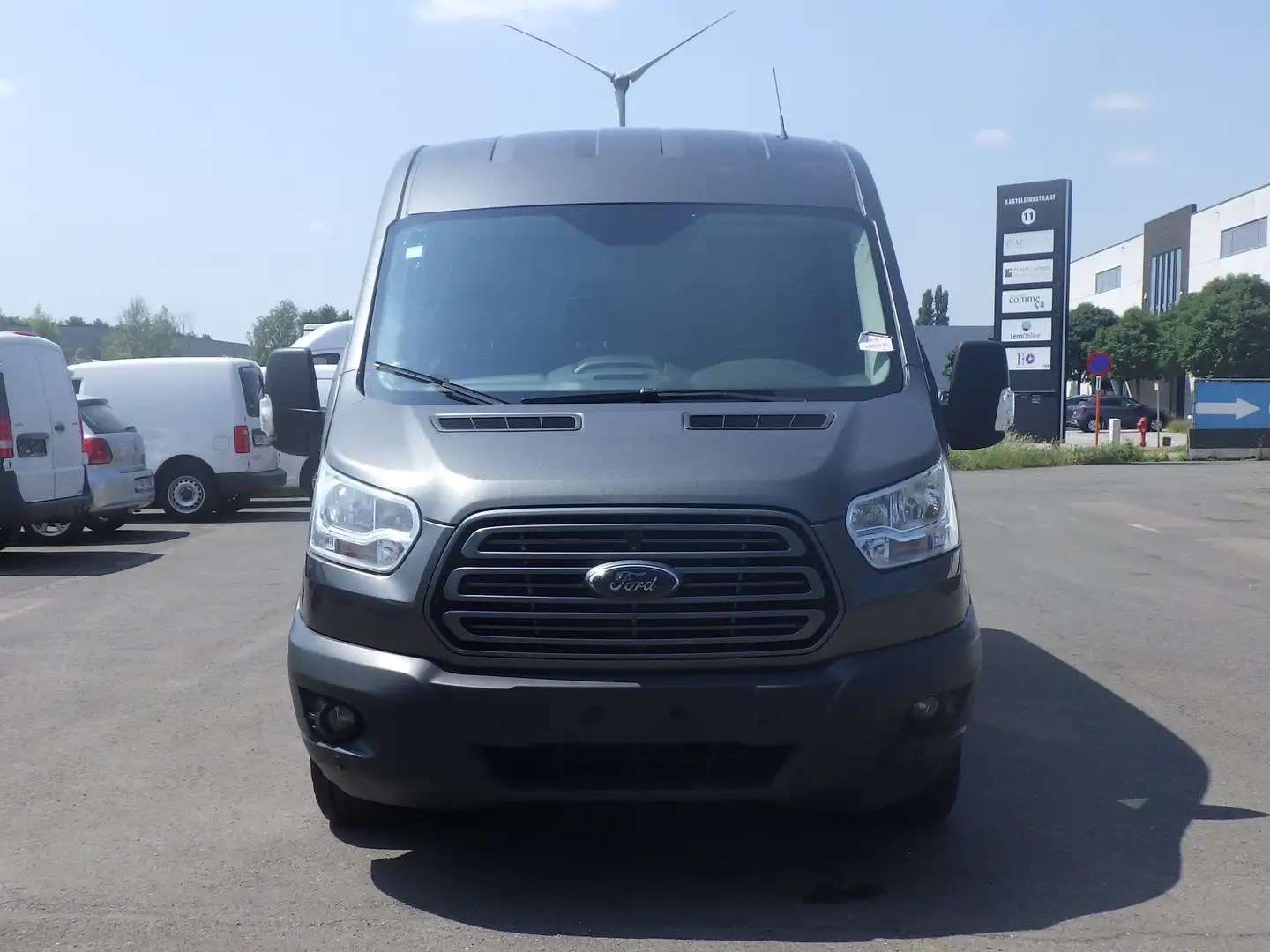 Ford Transit (Stock ID 42349) Bruin - 1