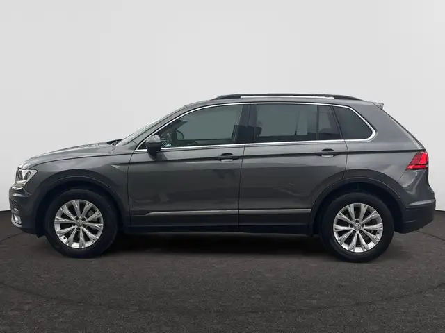 Volkswagen Tiguan view 8