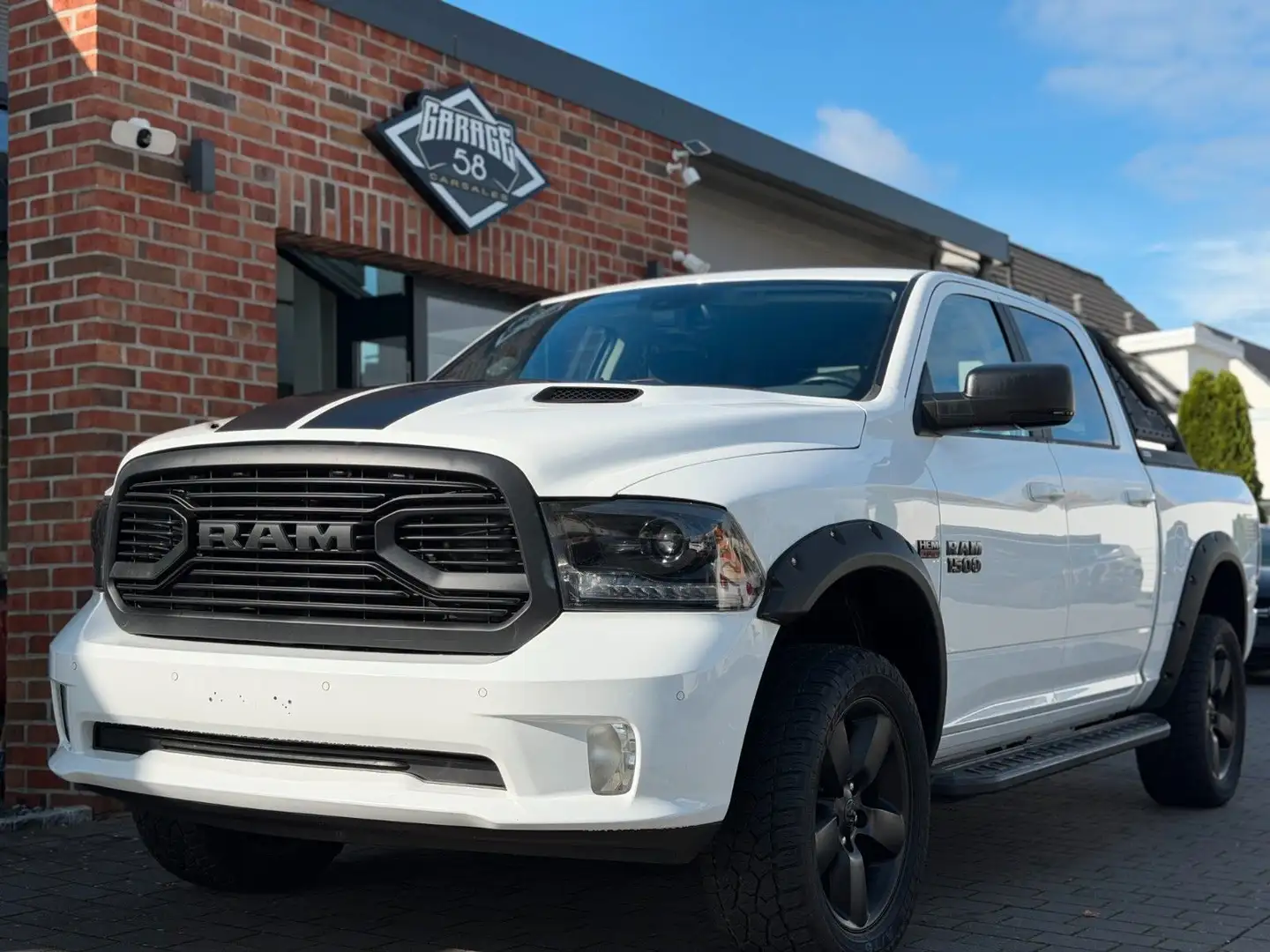 Dodge RAM 1500 5.7 4x4/Classic/Crew/Grail/LPG/Sport Blanc - 1