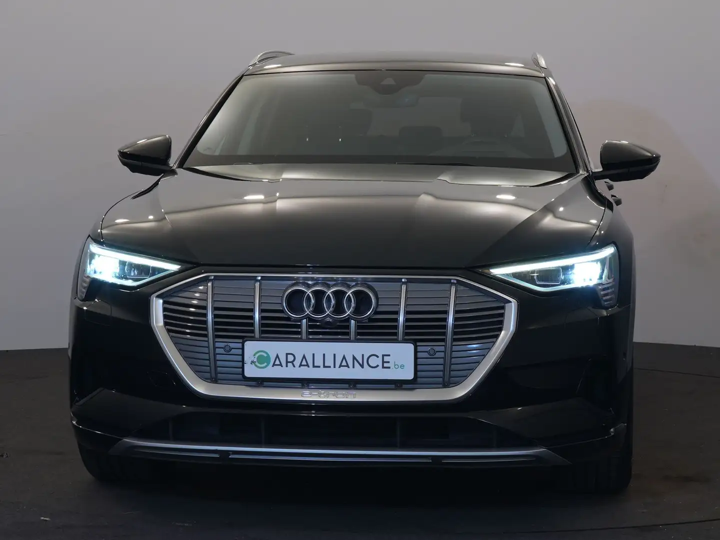 Audi e-tron 55 |95kwh|Tour||LED|Cuir|HUD|Cam360|JA20" Noir - 2