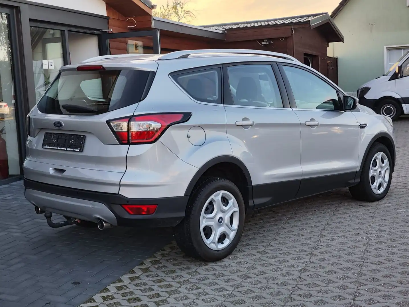 Ford Kuga Trend Silber - 2